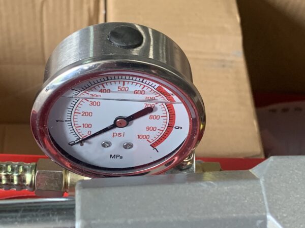 Bơm thử áp lực đường ống