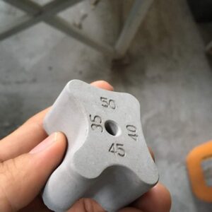 Khuôn đúc con kê bê tông D20